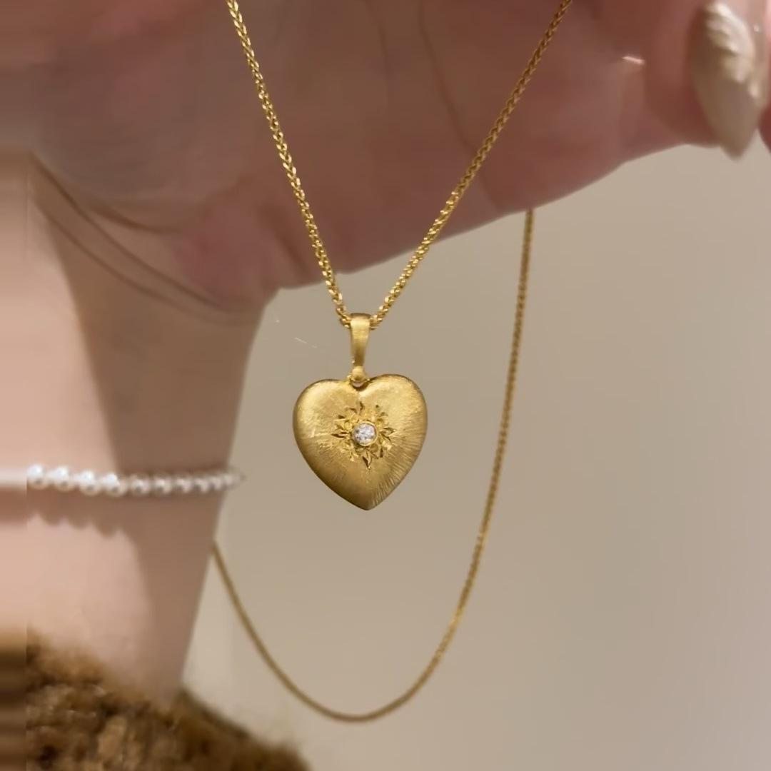 Italian Buccellati Craft Weaving Carved Gold Brushed Silk Love Necklace With Diamonds Vintage Pendant Embossed Chopin Chain