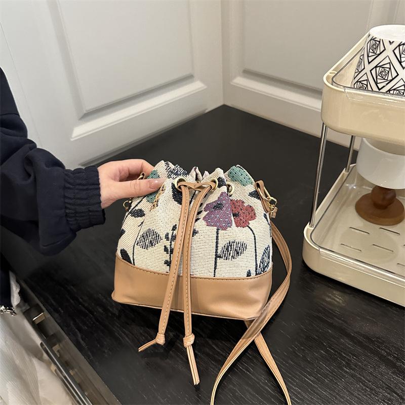 Pre-fall Bag Women's Fashion Print Shoulder Handbag Niche Design Bucket Bag