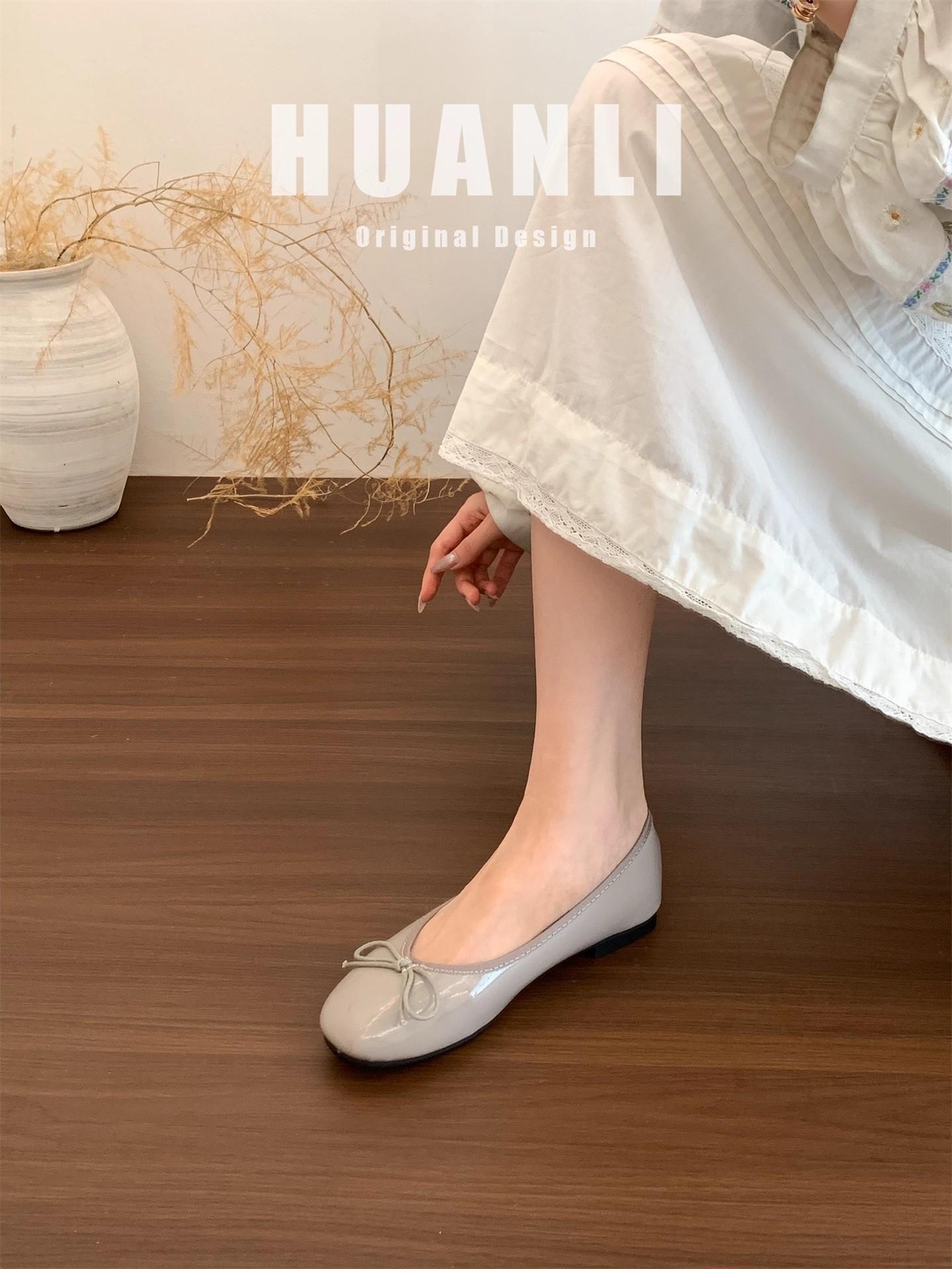 

Вечерний бриз нежный бант красный маленькие туфли-лодочки женские 2025 весна новые французские на мягкой подошве женские туфли на плоской подошве туфли бабушки 40 светло-серый