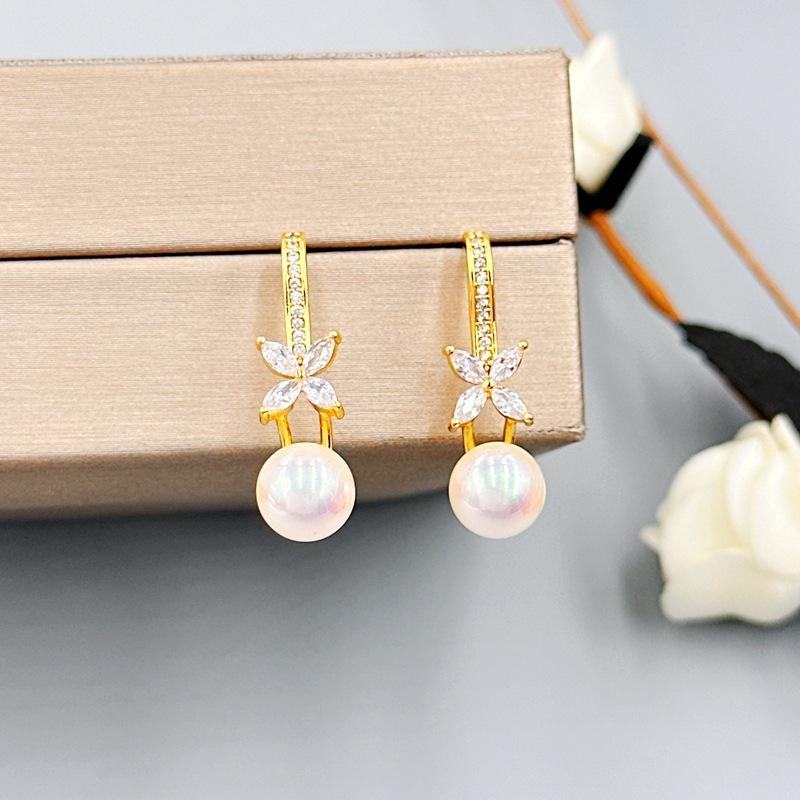 Fashion Light Luxury Creative Simple Niche Earrings Classic Four-Leaf Clover Pearl Zircon Earrings Earrings Spot