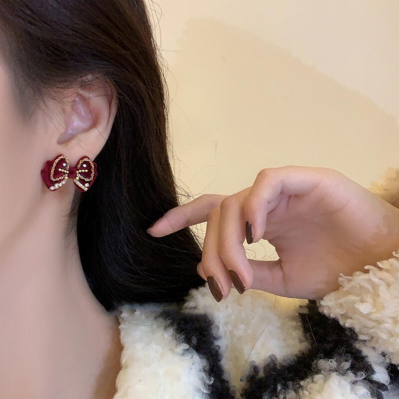 2026 Red Vintage Velvet Bowknot Earrings for Women Girls Trendy Exquisit Pearl Cystal Stud Earrings Holiday Jewelry Accessories