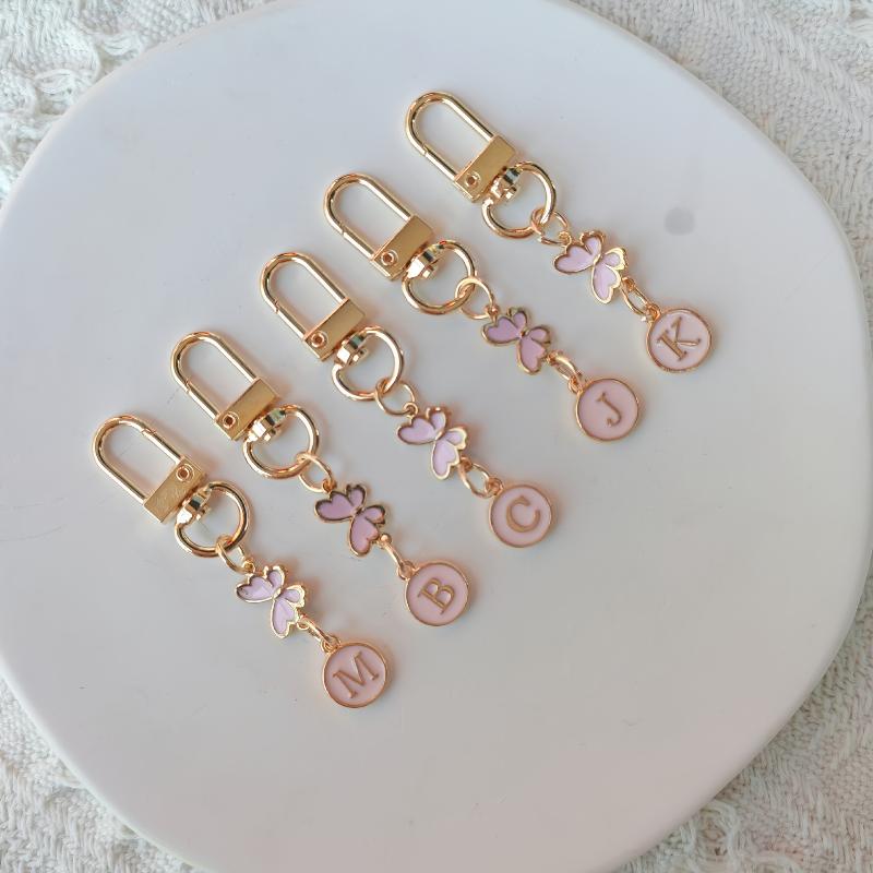 Metal Pink Butterfly Letter Keychain Fashion A-Z Initials Letter Keyring Car Key Holders Bag Pendant Hanging Decor Couple Gift