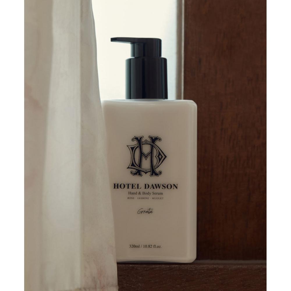 

Hotel Dawson Greta Hand Body Serum 320ml gift wrap