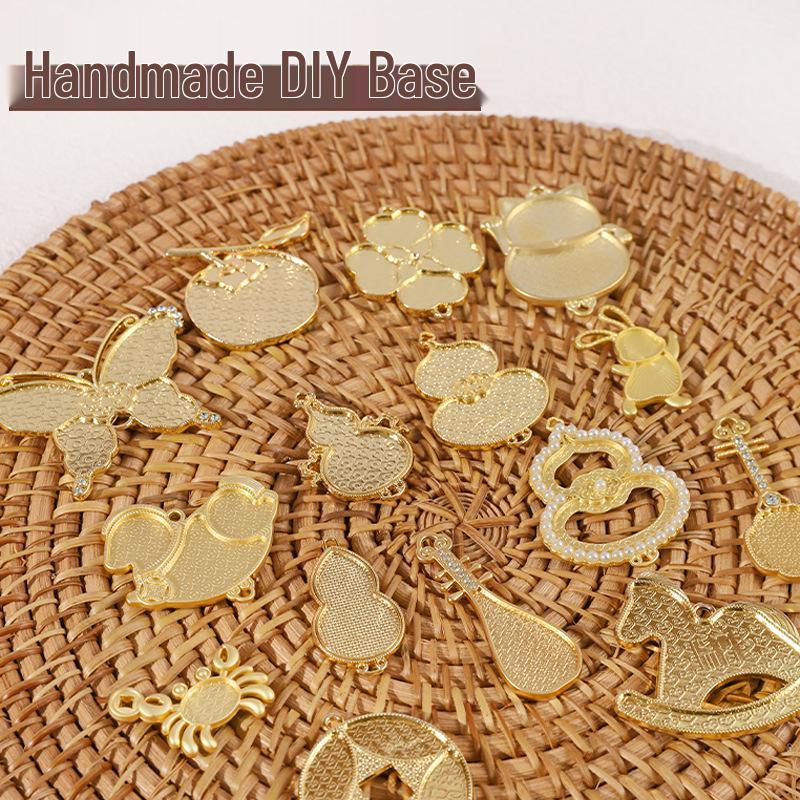 DIY Brocade Keyring & Car Pendant Kit – Handmade Gift for New Year Team Building and Icebreaker Activities
