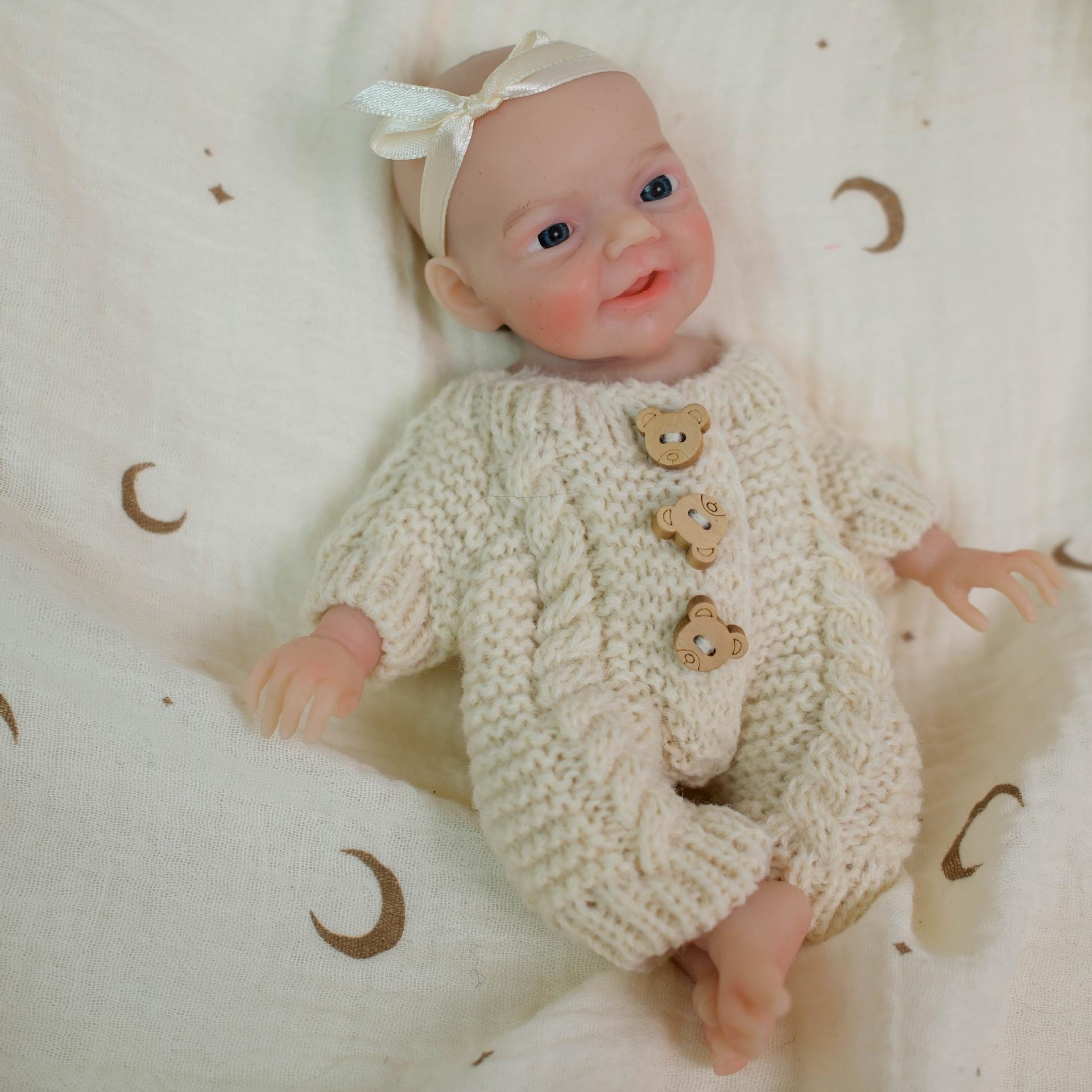 

Vivid 8 Inch Pure Solid Silicone Reborn Doll Wear White Sweater Romper Soft Stetchable Rebirth Doll Real Like Newborn Doll Child Holiday Surprise Gift girl doll