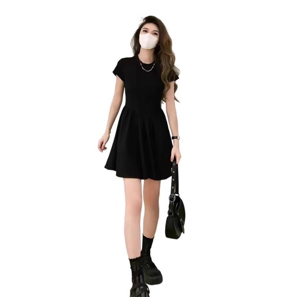 French Hepburn style black temperament dress children's summer 2026 new small slim short skirt women's clothing