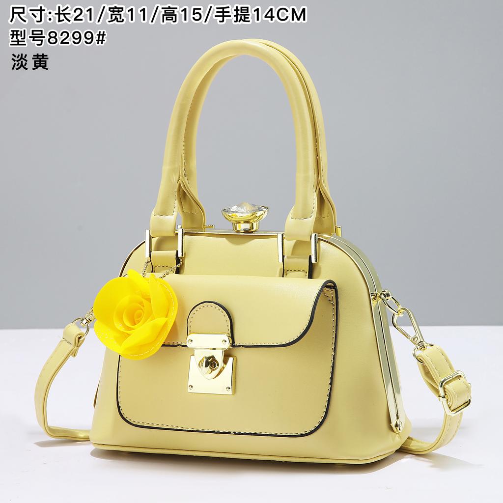 Hand bag to work multi-pocket shoulder bag women's bag straddling into the model