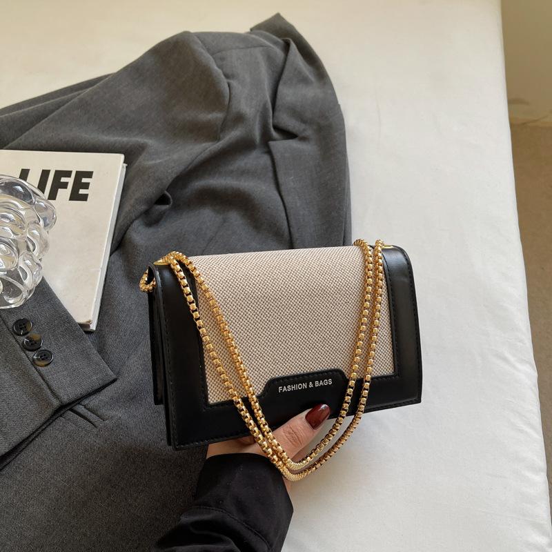 New fashion chain single shoulder messenger bag niche temperament underarm bag personality contrasting color commuter small square bag women