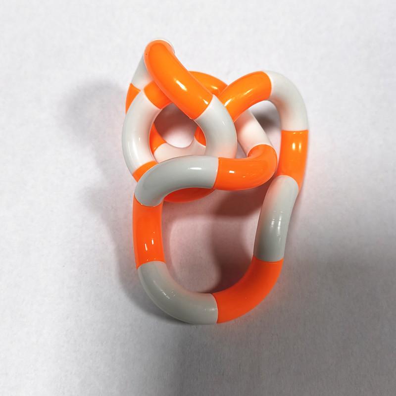 Seven-color Twisty Toy: Stress-relief, Finger Exercise, Relaxation, and Concentration Tool for Kids and Babies.