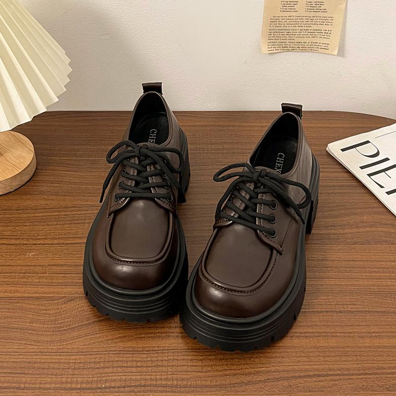 

Туфли-лоферы на толстом каблуке и высокой платформе из маленькой кожи женские 2025 весна-лето новые в британском стиле ретро универсальные одинарные туфли 40 темно-коричневого