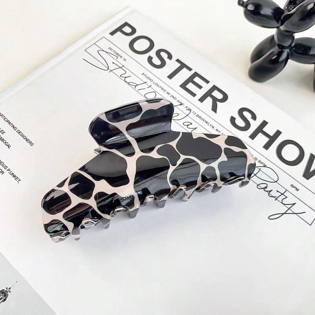 1pc Color Zebra Pattern Hair Clip French Retro Large Shark Clip Fashionable and Versatile Back of Head Disc Hair Grab Clip