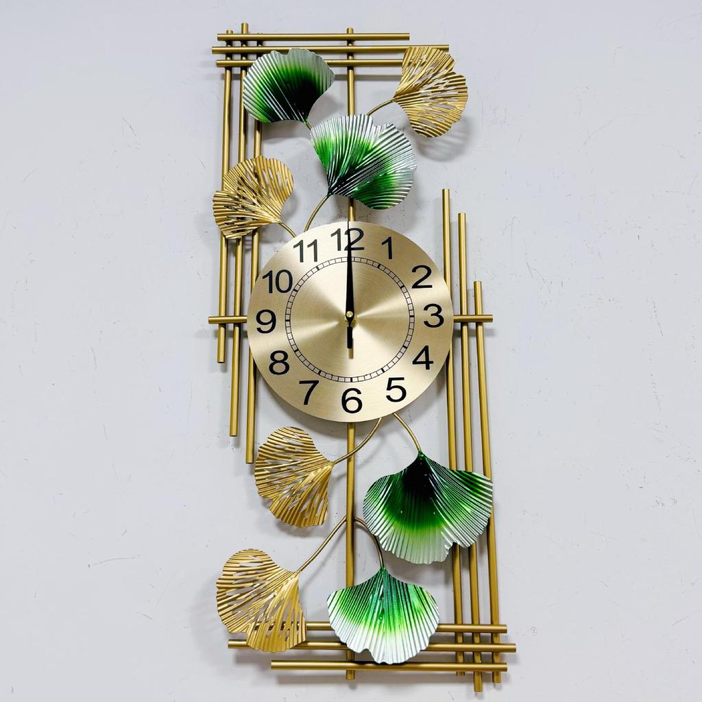 Contemporary Metal Wall Clock: Stylish Decor for Living Room or Bedroom