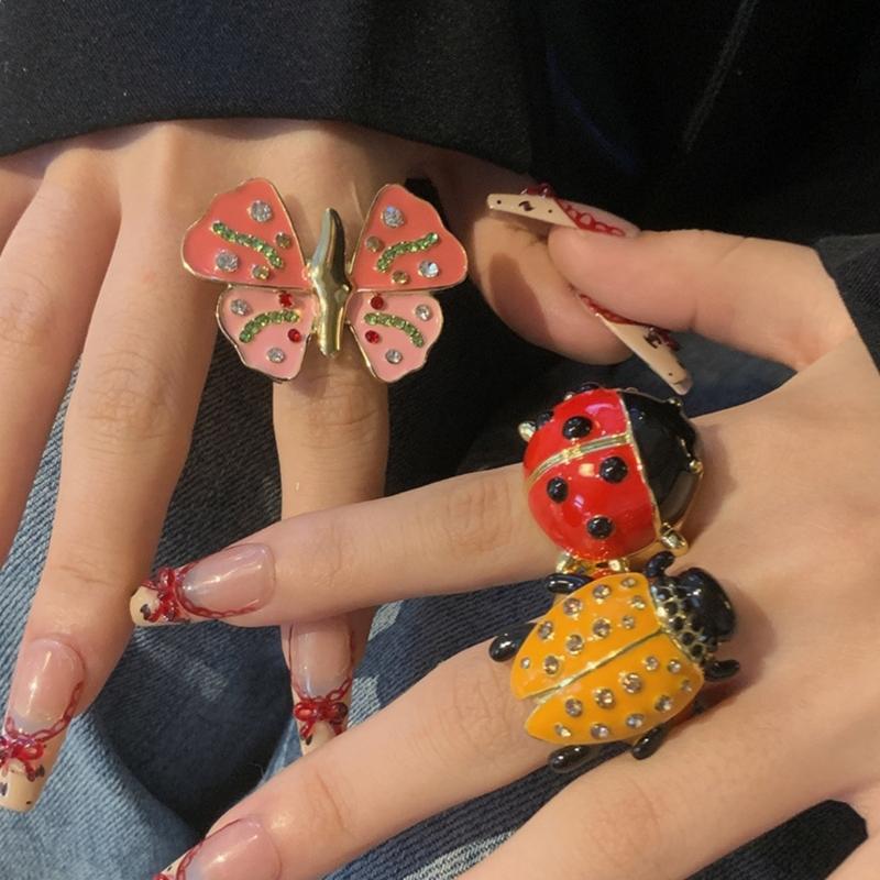 Vintage Enamel Rhinestones Insect Ring Fashion Statement Alloy Finger Ring Handcrafted Women’s Party Accessories