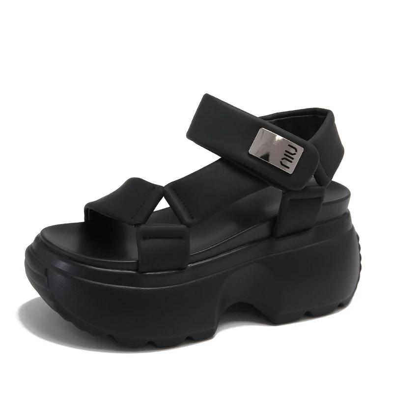 Mote 8,5 cm Sommermote Tykksålede Romerske Fritidssko Dame Spenne Sklisikre Damesko Kilehæler Kjede Plattformsandaler Kvinner 2024