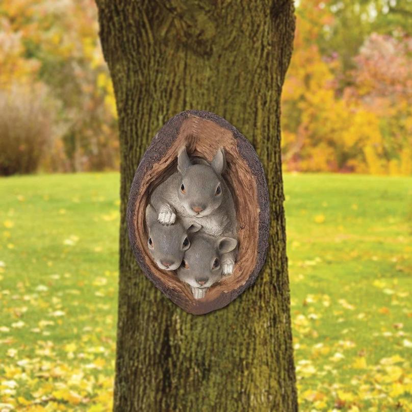 1 Pcs Decorative Garden Pendant Easter Resin Craft Cartoon Squirrel Statue Garden Decoration Simulation Pine Accessories