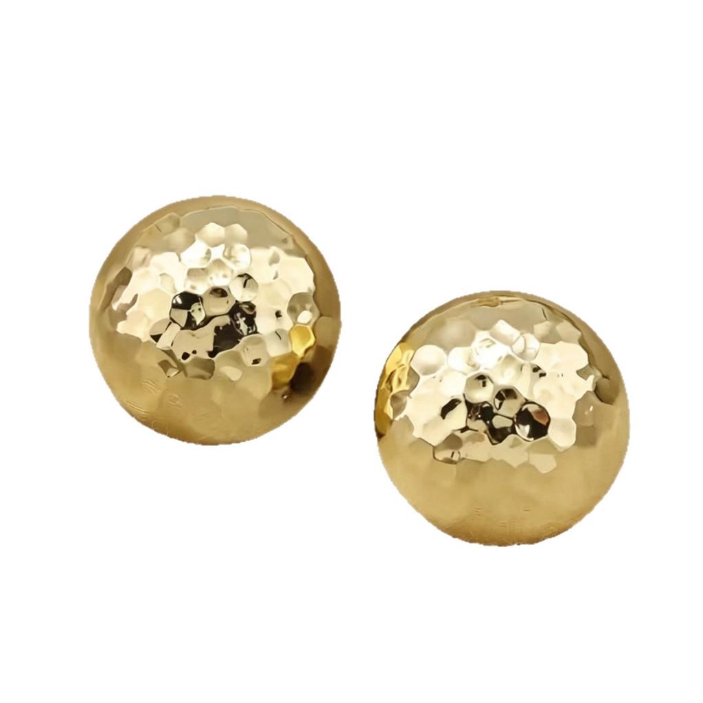 A Pair of Hammer-pattern Metal Round Stud Earrings, European and American Simple Design Sense, Suitable for Women's Daily Wear