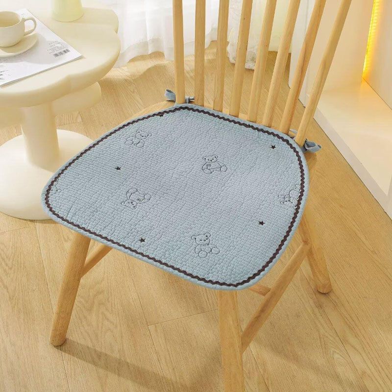 

Стиль Ткань из чистого хлопка Однотонная Подушка для стула Нескользящая Круглогодичная Нейтральный Чехол для обеденного стола и стула Подушка для табурета Офисная подушка Минималистичный Bear Blue 40*40 horseshoe with straps