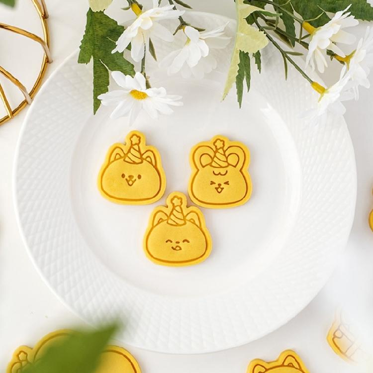 Plastic Cookie Molds Animal Biscuit Cutter Pastrys Moulds DIY Dough Stamps