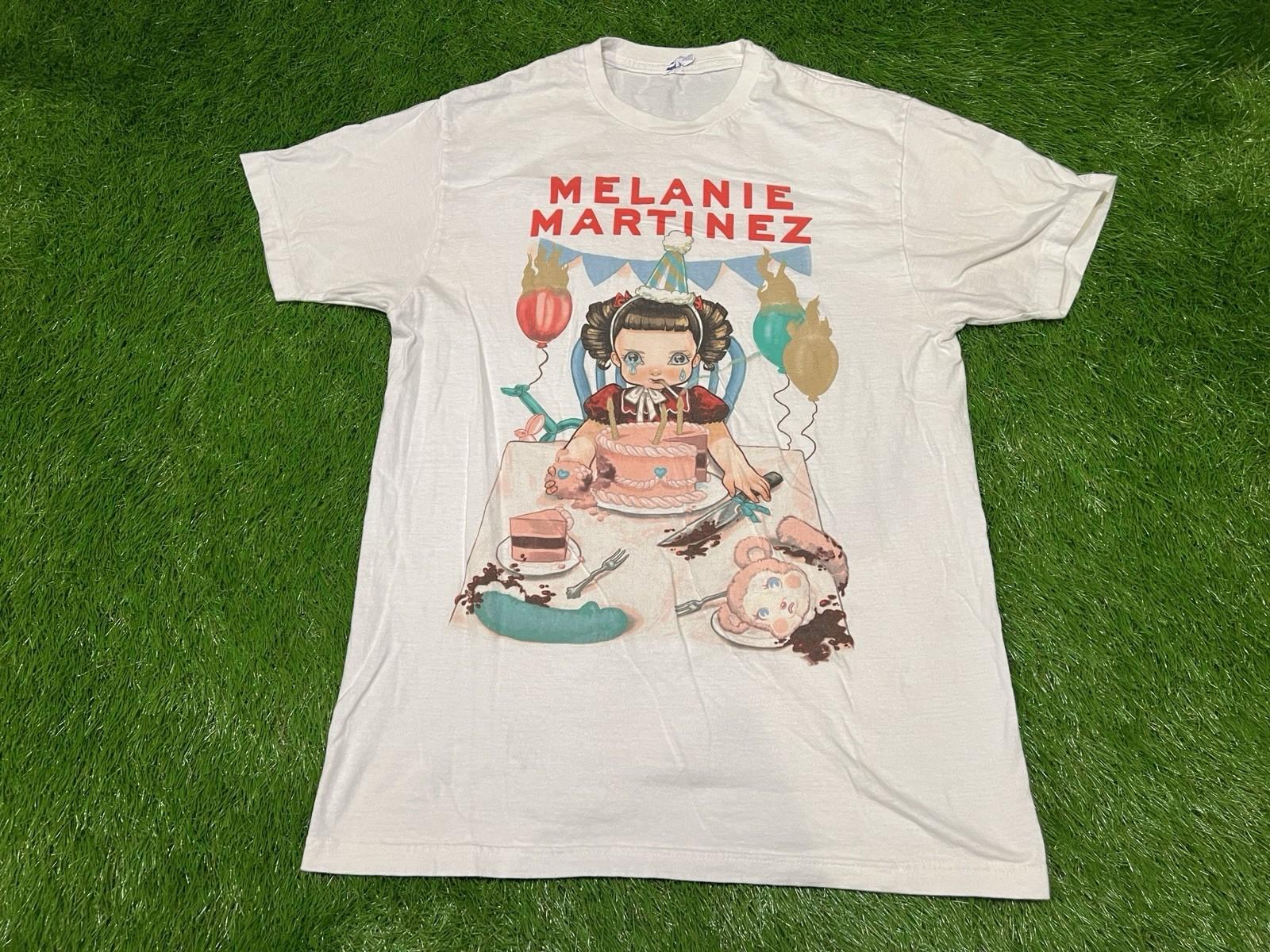 Melanie Martinez 2016 Pity Party Crying Baby Concert Tour t-shirt - Size MEDIUM Unisex T-Shirt L