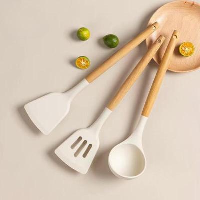 Chinese-Style Silicone Spatula Set: Non-Stick White Kitchen Utensils with Wooden Handles