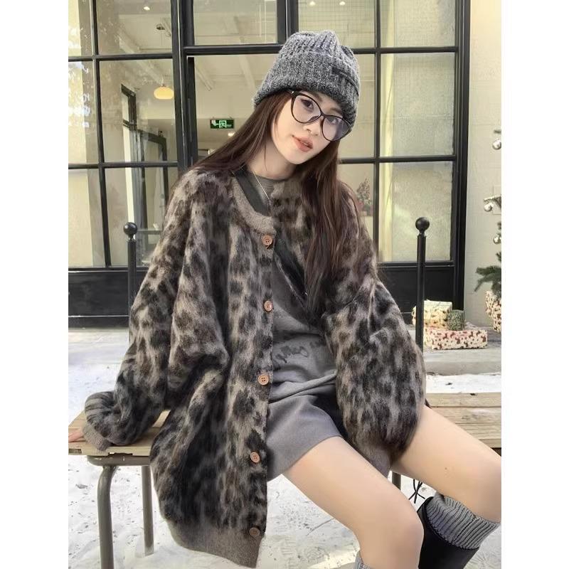 

Ретро кардиган из мохера с леопардовым принтом: Женский свободный свитер средней длины для весны и лета S (80-95 jin) серый