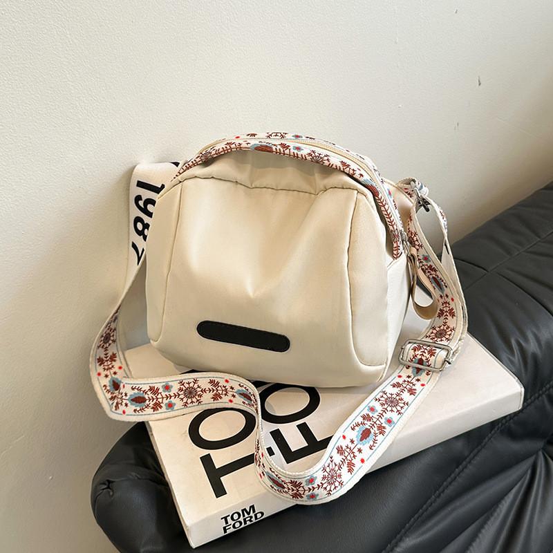 Nylon Crossbody Bag For Women With Waterproof Material Small Casual Fashion Purse For Daily Use