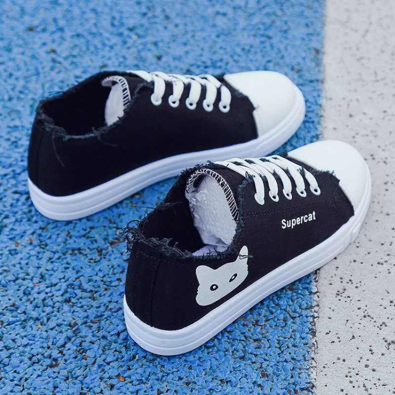 2025 spring new little white shoes female students versatile canvas shoes Korean version Harajuku board shoes cloth shoes running shoes