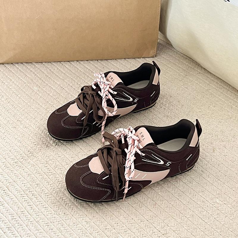 

Yin~ Yi fashion moral training shoes women s 2025 new inner height increase lightweight soft sole Forrest Gump sports and leisure shoes board shoes 40