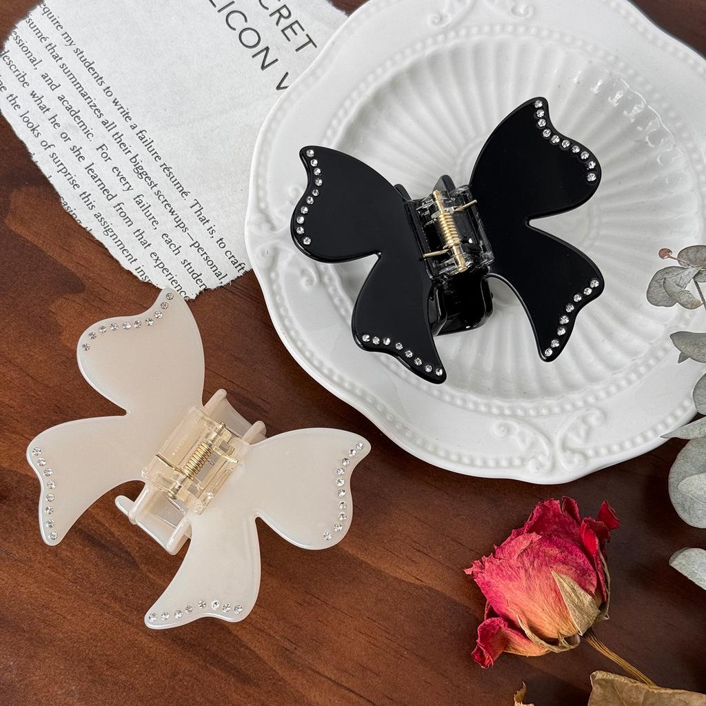 Butterfly Design Luxurious Hair Claw Clip For Women Attractive Versatile Fashionable Accessory