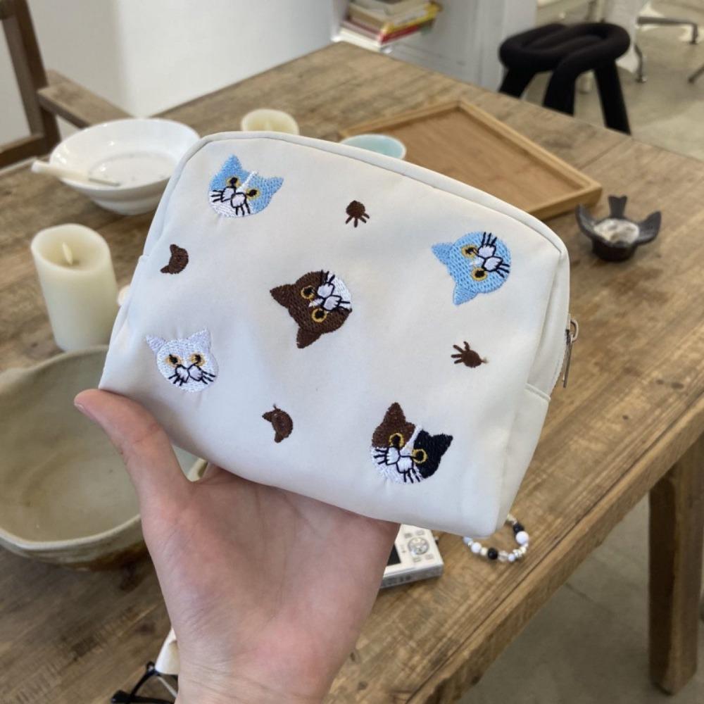 

Embroidered Cat Embroidery Cosmetic Bag Cartoon Nylon Makeup Bag Lipstick Organizer Cases Women белый