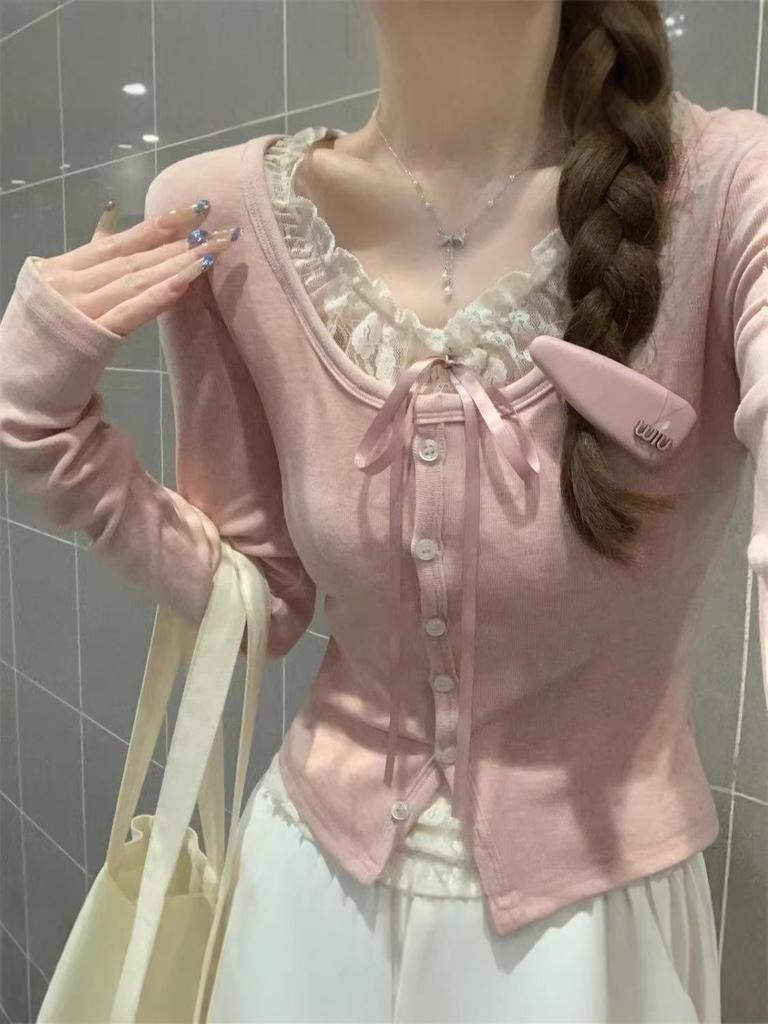 2026 Women's Spring/Autumn Slim Lace Patchwork Long-Sleeve T-shirt, Fake Two-Piece, Pure Desire Style.