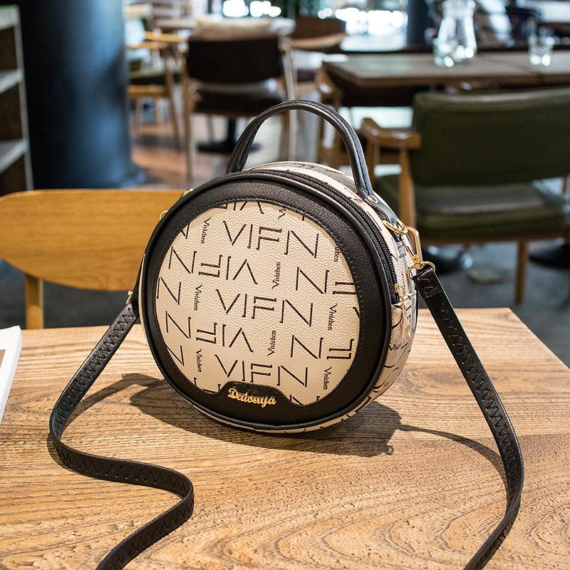 Retro Fashion Printed Shoulder Crossbody Small Round Bag Versatile Light Luxury Women's Bag