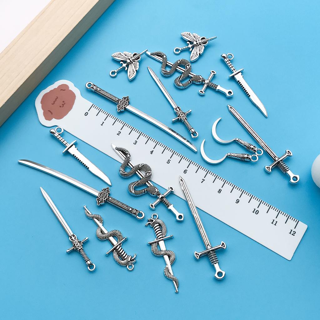 16/20pcs Vintage Style Mixed DIY Alloy Creative Sword And Other Style Weapon Shape Charm For DIY Jewelry Making Accessories