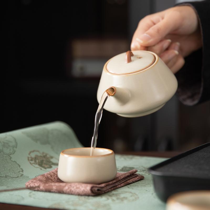 Beige Ru Kiln Kung Fu Tea Set One Pot Four Cups Two Cups Outdoor Travel Small Set Ru Porcelain Hotel Teapot Tea Tray