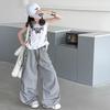 Zweiteiler im koreanischen Streetdance-Stil für Mädchen: Gestreifte ärmellose schnelltrocknende Weste & Hose mit weitem Bein.