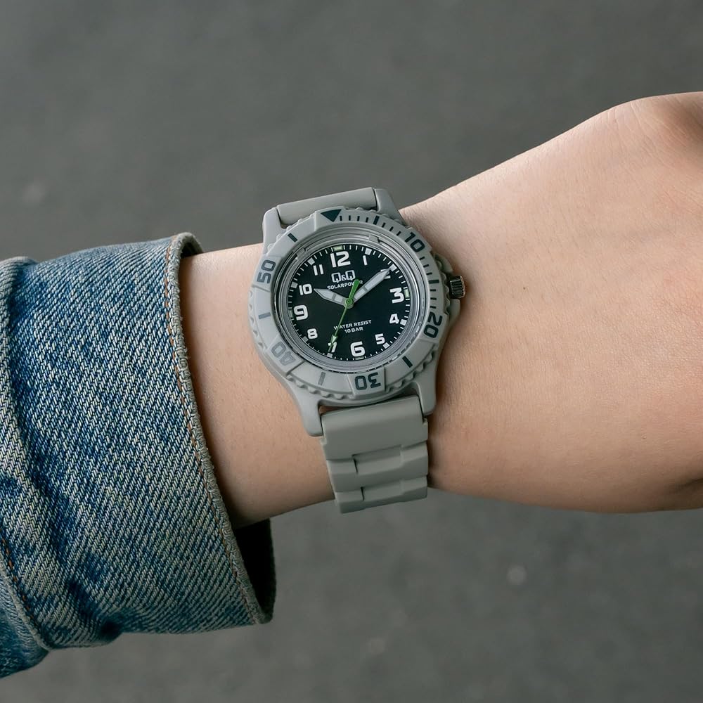 Citizen Q&Q Analog Solar Watch 10 ATM Water Resistant Rubber Strap E02A-004VK Men's Gray