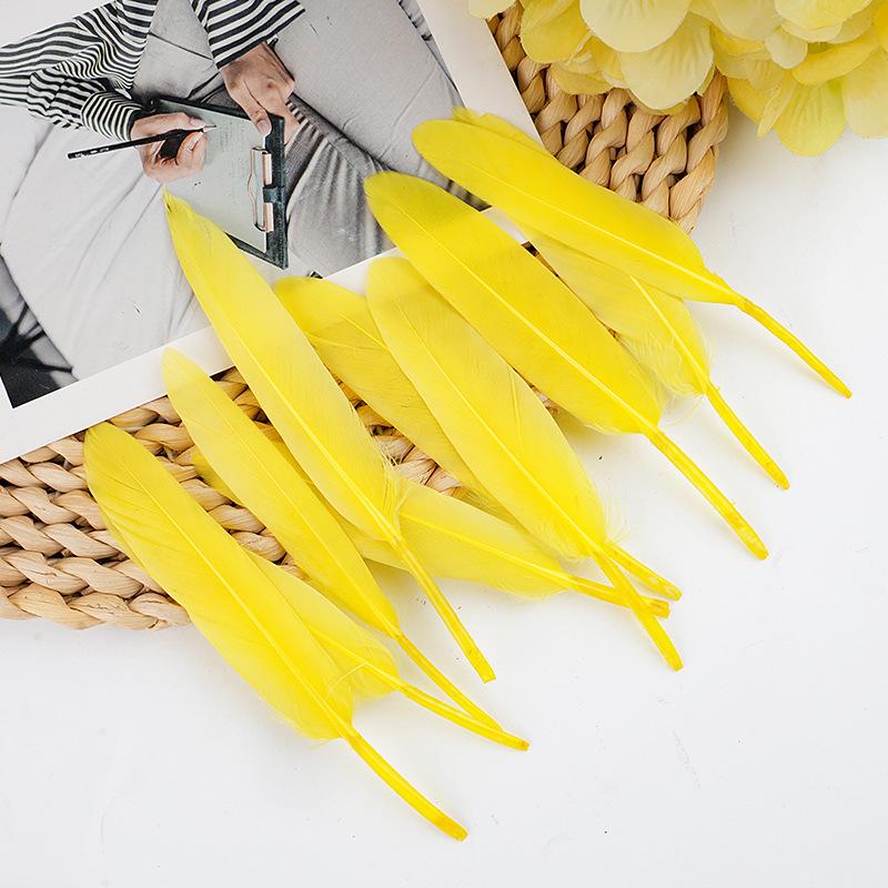 

50 шт. Цветной маленький прямой нож Перо Гусиное перо Просвещение раннего развития DIY Серьги Шляпа Игрушка для кошки Декоративные аксессуары жёлтый