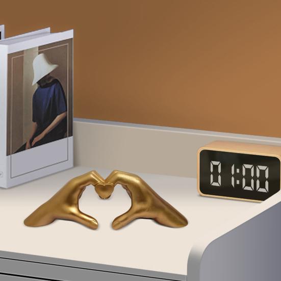 

Скульптура в виде сердец, статуэтка из смолы «Жест любви», золотая скульптура в виде сердец для украшения каминной полки, спальни, свадьбы золотистый