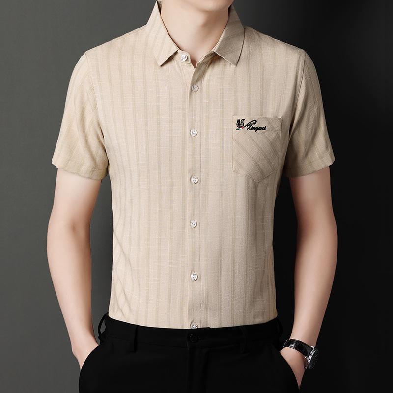 Sommer Neues Kurzarmhemd Junge Herren Dünnes Slim Gestreiftes Echte Tasche Dekoratives Hemd