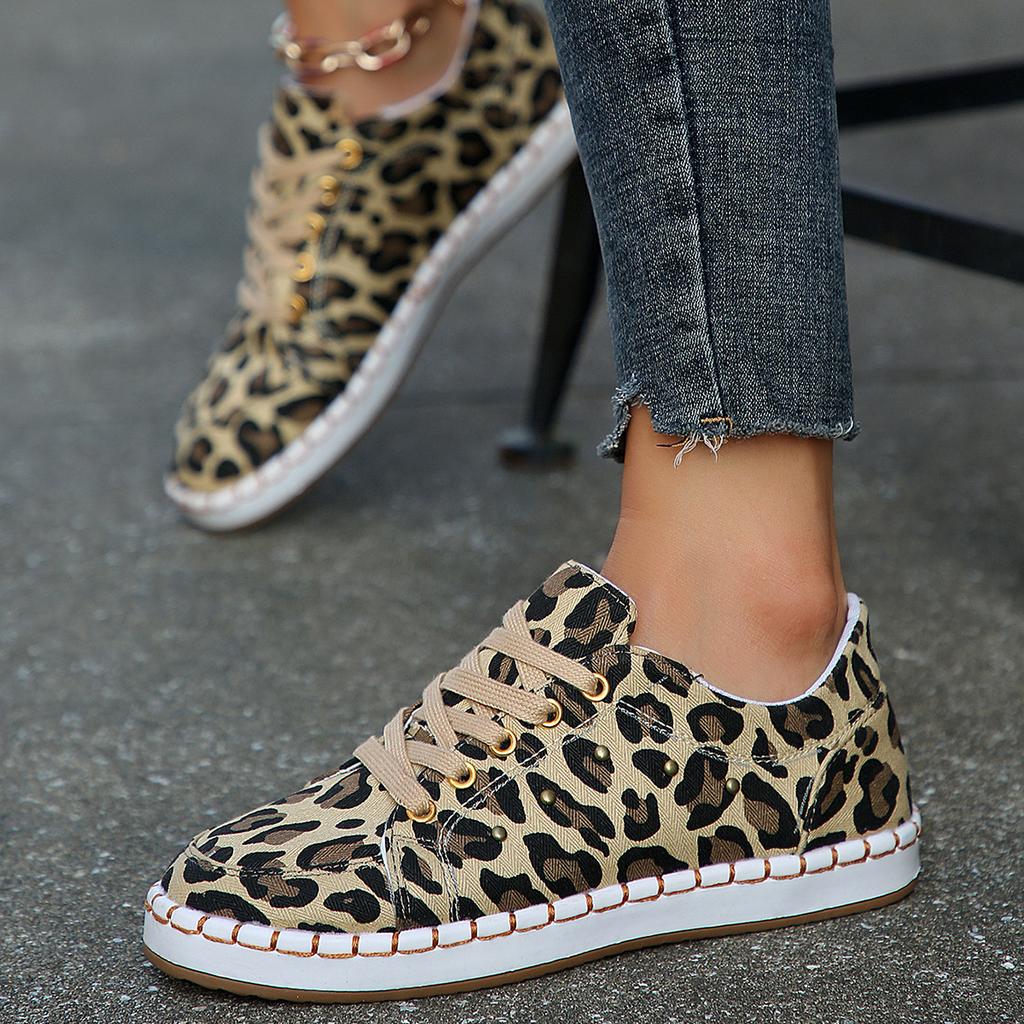 Autumn new large size canvas shoes women's round head flat bottom couple shoes front lace-up lazy single shoes