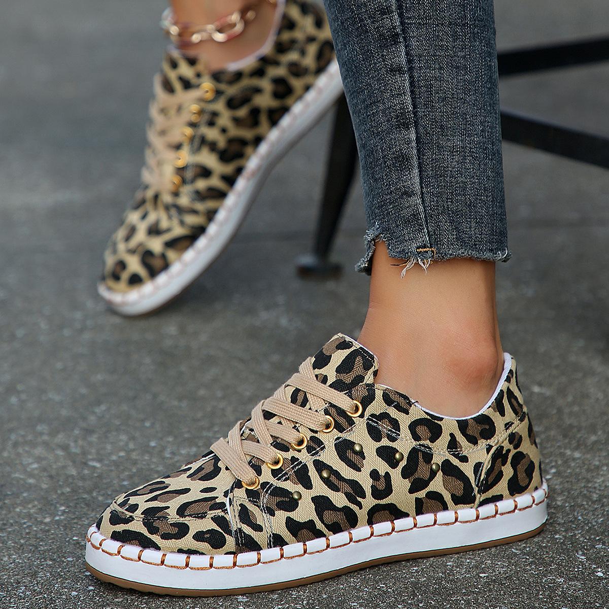 

Осенние новые парусиновые туфли большого размера женские с круглым носком на плоской подошве обувь для пар шнуровка спереди ленивые одинарные туфли 43 цветной печати леопарда
