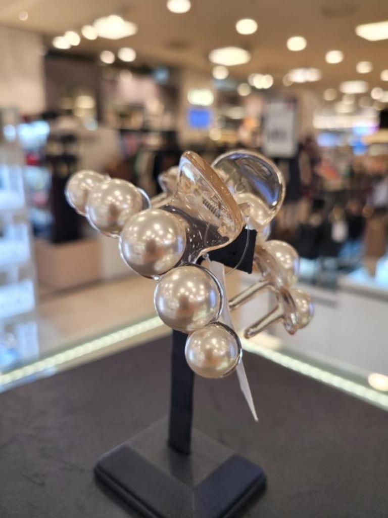 Atria Round Hair Pearl Clip YHWHPJJ0002BKL