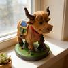 Figurine de Vache des Highlands Ornement Animal en Résine Peint à la Main Mignonne Petite Statue de Vache Centre de Table pour Décoration de Table de Salon Salle à Manger Style Ferme
