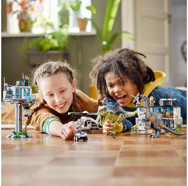 LEGO Jurassic World 76949 Нападение динозавров Гиганотозавра и Теризинозавра