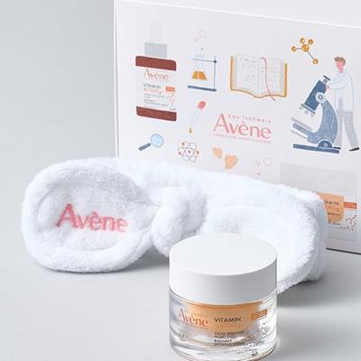 Vitamin Active Cg Radiance Cream 50mL Exclusive Planning (Iio Author Collaboration Package + Cleansing Band Present)