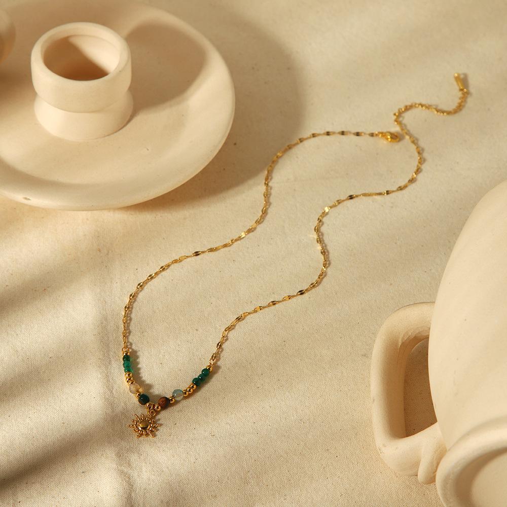 

Модное ожерелье из натурального камня «Ветер» из 18-каратного золота с подвеской на ключицу в виде солнца и музы из нержавеющей стали