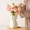 Small Plastic Flower Vases Decorative Unbreakable Bouquet Shape Vases for Dried And Artificial Flowers for Dining Wedding
