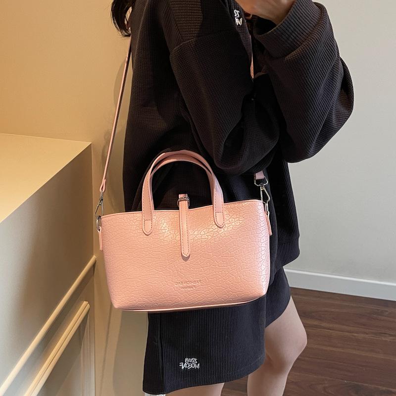 Textured handbag bag women's new trendy fashion textured shoulder bag popular commuter messenger tote bag