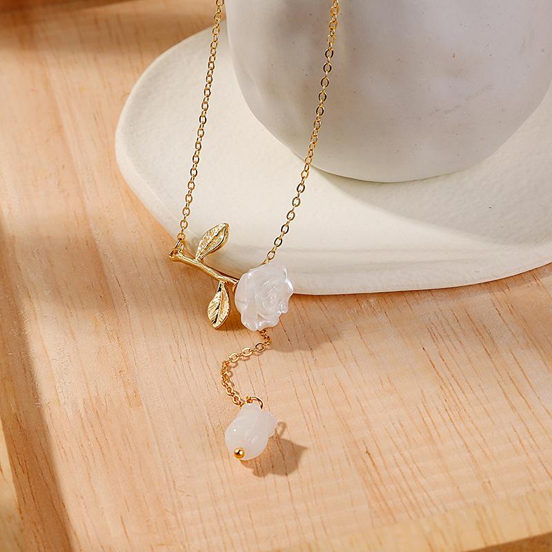 French Elegant Rose Necklace Super Fairy Spring Gentle Water Drop Pendant White Girl Sweet Clavicle Chain