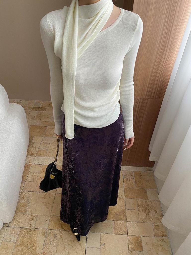 Sinan Retro High-Waist Luminous Velvet A-Line Skirt with Gold Snowflake Design